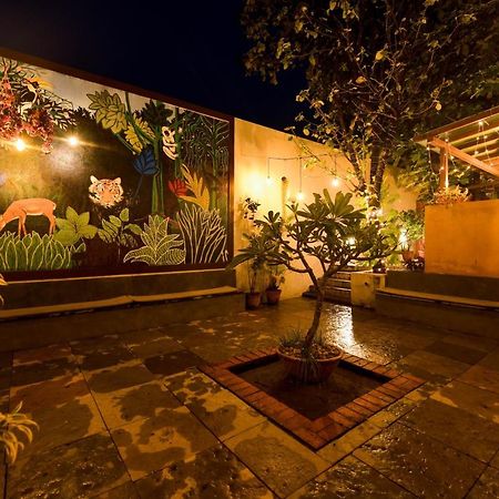 Hotel Safari Quest à Mysore Extérieur photo