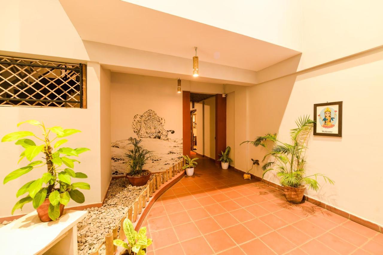 Hotel Safari Quest à Mysore Extérieur photo