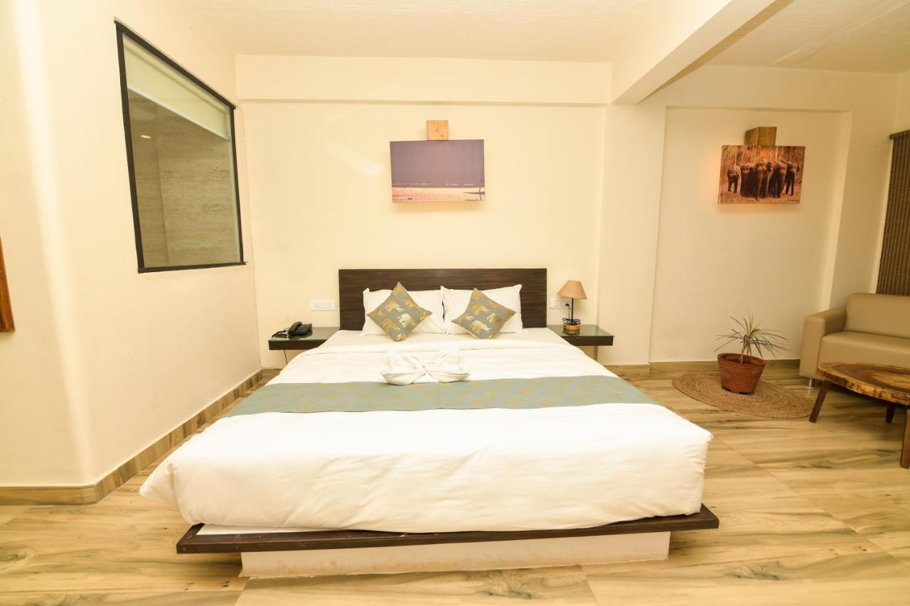 Hotel Safari Quest à Mysore Extérieur photo